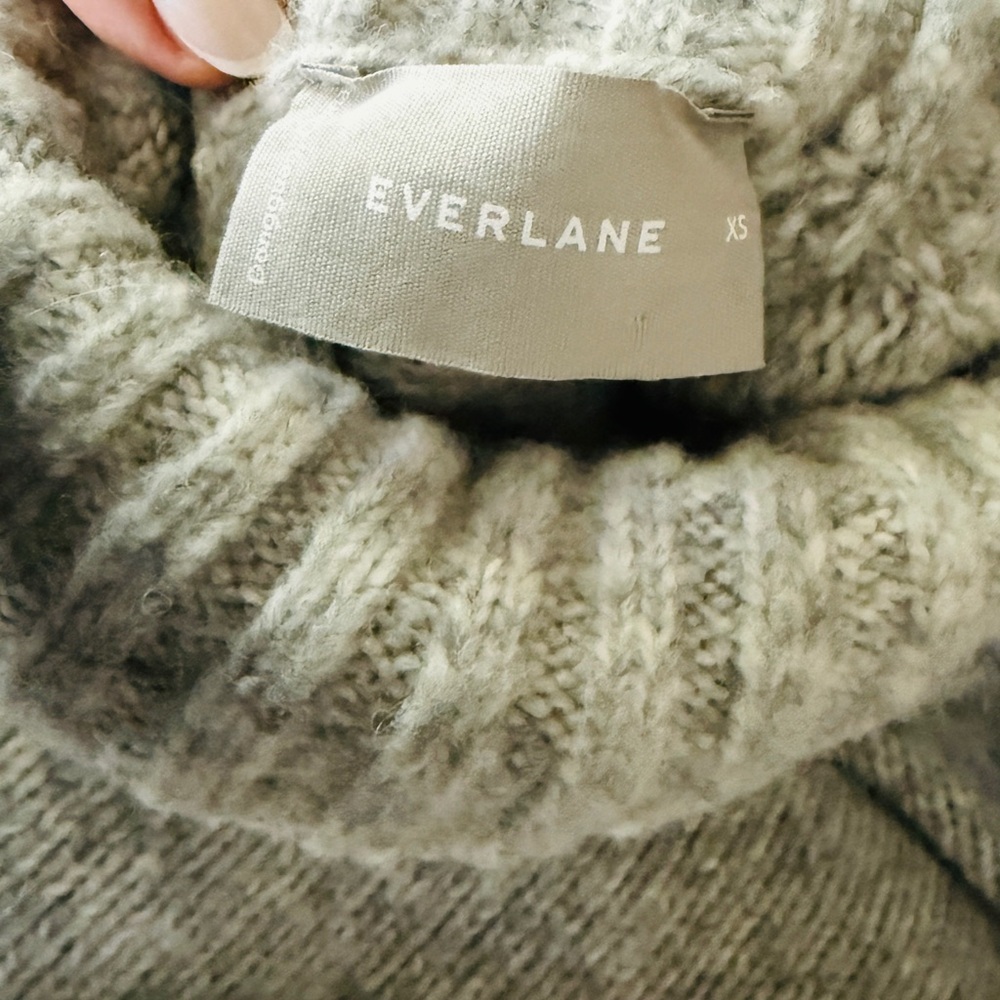 Everlane Softest Gray Chunky Women’s Sweater Size XS/S - Picture 2 of 8
